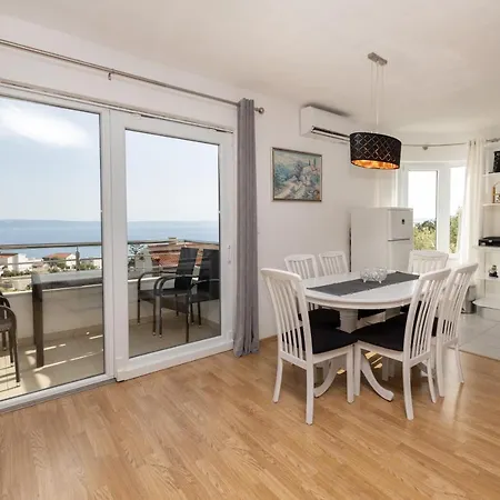 Apartment Maestral
