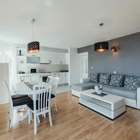 Maestral Apartman *