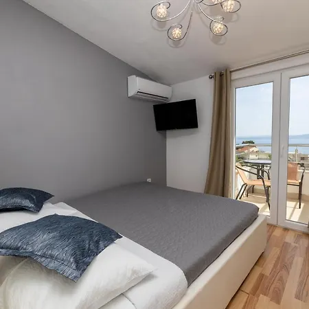 Maestral * Veliko Brdo (Makarska)