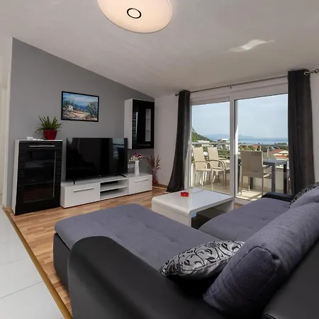 Apartment Maestral